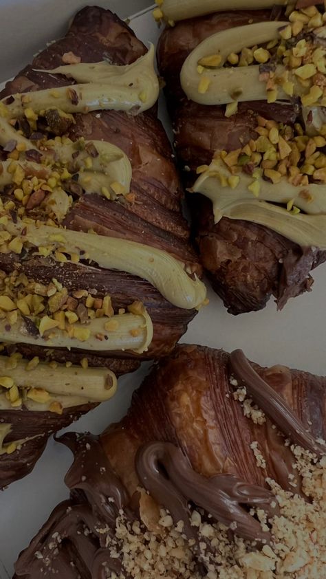 Pistachio Croissant Aesthetic, Aesthetic Croissants, Pistachio Aesthetic, Pistachio Croissant, Croissant Aesthetic, Pistachio Chocolate, Bakers Gonna Bake, French Pastry, Easy Snack Recipes