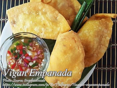 Vigan Empanada Recipe | Panlasang Pinoy Meat Recipes Vigan Empanada, Ilocos Empanada, Empanada Dough Recipe, Filipino Appetizers, Empanadas Recipe Dough, Empanada Dough, Easy Filipino Recipes, Chicken Empanadas, Empanadas Dough