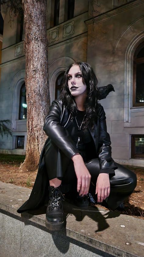 The Crow Costume, Crow Outfit, Leatherface Costume, Crow Woman, Eric Draven The Crow, Girly Costumes, Goth Halloween Costume, Butterfly Outfit, Crow Costume