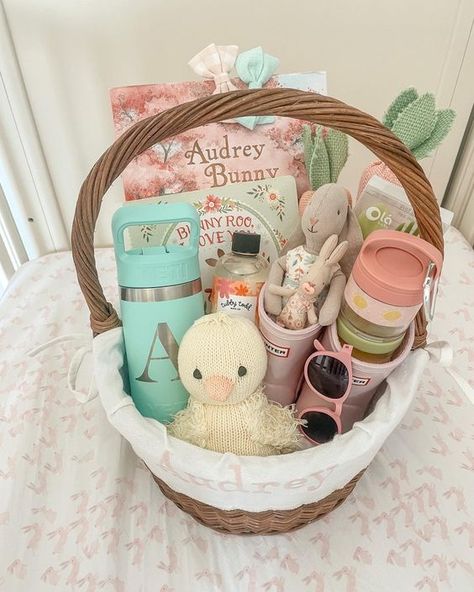 Baby girl Easter basket #easterbasket #easterbasketsforteens #teeneasterbasket #giftsforteens #eastergiftguide , https://whispers-in-the-wind.com/easter-basket-ideas-finding-the-perfect-gifts/?basketgift Baby Easter Gift Ideas, Cute Easter Basket Ideas For Kids, Easter Baskets For Kids Ideas, Easter Toddler Basket, Easter Basket Ideas For Baby Girl, Toddler Easter Basket Ideas Girl, Useful Easter Basket Ideas, Bunny Basket Ideas, Easter Basket For Toddler Girl