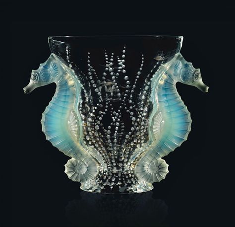 Clear, frosted and opalescent art glass, highly engraved; Number 29 from an edition of 99, boxed with a certificate Lalique France 29/99. Lalique Crystal, Bernard Shaw, Seahorses, Gorgeous Glass, Vase Design, Crystal Art, Glass Ceramic, Glass Plates, Antique Glass