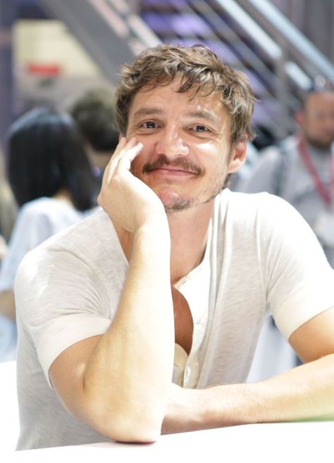 (31) pedro pascal | Tumblr Pedro Pascal, Pretty Men, Celebrity Crush, Actors & Actresses, A Man, Persona, Actors, Celebrities, Photographer