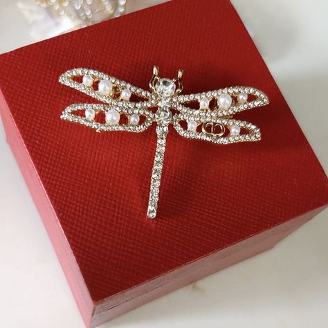 Shipping to world wide Order website---(www.wowjewelry.cn) #Christamas gift #Christamas #Thanksgive Versace Earrings, Dragonfly Brooch, Ring Bracelet, Earring Necklace, Necklaces Bracelets, Versace, Prada, Gloves, Cd