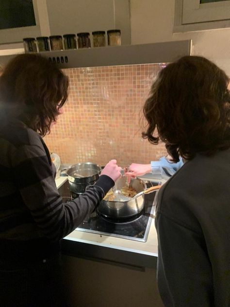 Night Cooking Aesthetic, Late Night Pasta, Late Night Cooking, Cooking Aesthetic, Italian Night, Cooking Pasta, Pasta Night, Nocturnal Animals, Late Night Snacks