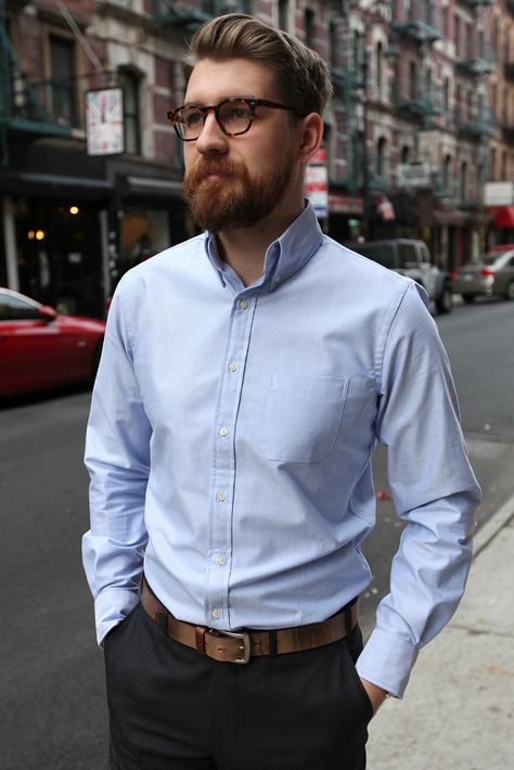 The blue oxford cloth button down shirt - so versatile! Button Down Shirt Outfit For Men, Oxford Shirt Outfit, Blue Outfit Winter, Oxfords Outfit, Khaki Pants Outfit, Button Down Outfit, Blue Oxford Shirt, Mens Wardrobe Essentials, Oxford Shirt Men