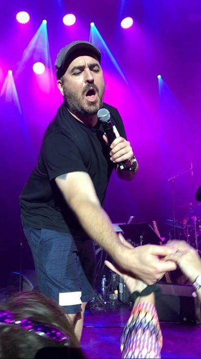 What is he doing ? Brian Quinn Sal Vulcano, Sal And Q Impractical Jokers, Impractical Jokes, Brian Quinn, Joker Images, Silly Hats, Impractical Jokers, Joker Is, Hooray For Hollywood