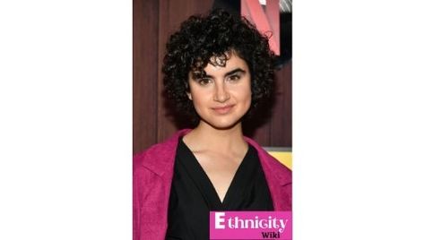 Sarah Yarkin Ethnicity:-  We will discuss Sarah Yarkin ‘s ethnicity but first, we should know about Sarah Yarkin. Sarah Yarkin is famous American film and [...] Sarah Yarkin, Famous Americans, But First, American Horror, American Horror Story, Entertainment Industry, Height And Weight, Net Worth, Movies And Tv Shows