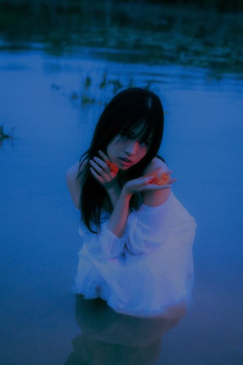 Asian Horror Aesthetic, Asian Fairy Aesthetic, Korean Horror Aesthetic, Model Concepts Photography, Korean Aesthetic Blue, Blue Photography Aesthetic, Horror Movie Photoshoot, Blue Girl Aesthetic, Asian Photoshoot