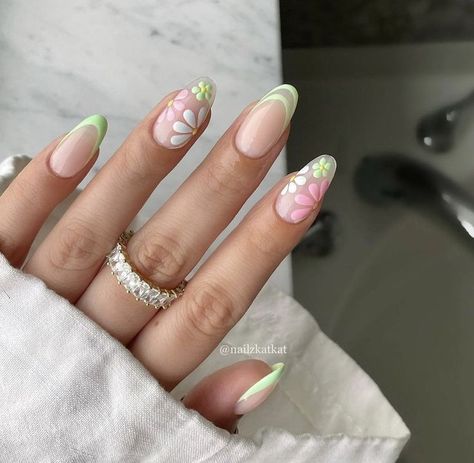 Summer Nails Green And Pink, Mint Green Ombre Nails, Baby Blue Spring Nails, Green Flower Nails, Flower Pattern Nails, Goddess Nails, Jade Nails, Simple Spring Nails, Nails Extra