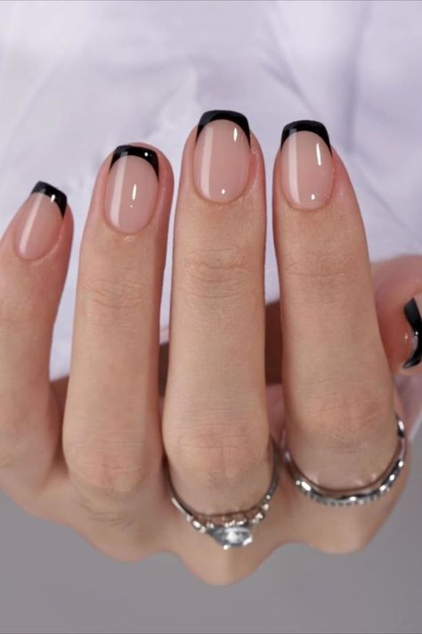 Black Nail Tips Square, Short Gel Nails Black French Tips, Gel Nails Square Oval, Black Squoval Nails Short, Short Square Acrylic Nails Wedding, French Tip Gel Nails Short With Glitter, Black Tips On Nails, Finger Tip Length Nails, Short Round French Manicure