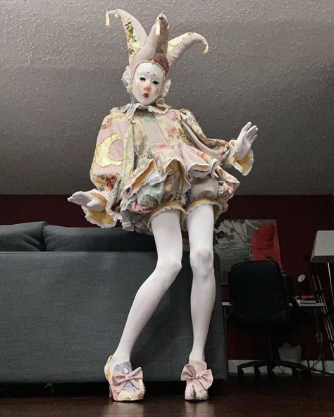 Clown Clothing Aesthetic, Short Person Pose Reference, Aesthetic Clown Outfits, Handmade Clown Costume, Clown Drag Outfit, Art Poses Photography, Clown Doll Costume, Clown Inspired Fashion, Dragging Someone Pose Reference