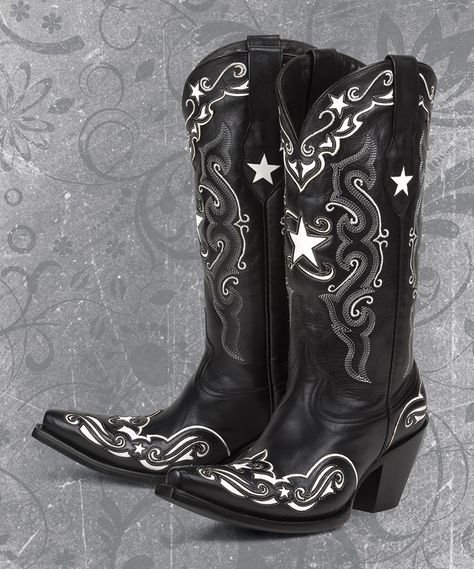 Black and white Black Star boots Winter Cowgirl, Ladies Cowboy Boots, Cowgirl Boots Wedding, Black Cowgirl Boots, White Cowboy Boots, Cowgirl Fashion, Wedding Shoes Comfortable, Star Boots, Cowboy Girl