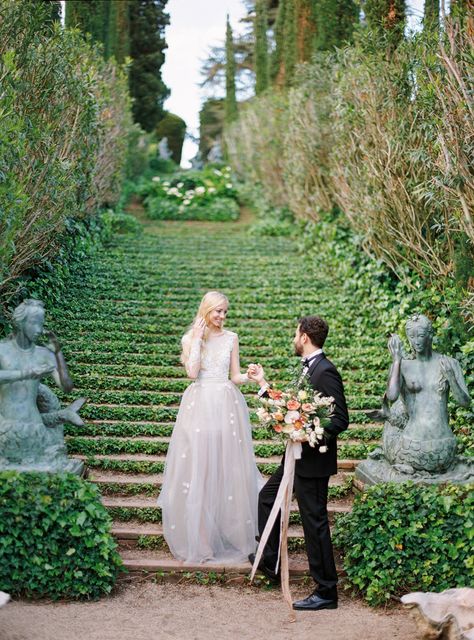 Ceremony in the emerald-green landscape of the Santa Clotilde Gardens in Cataluniya, Spain #engagement #weddingceremony #bride #weddingphotography #weddingplanning Winter Wedding Destinations, Barcelona Wedding, Elegant Wedding Inspiration, Spanish Wedding, Wedding Sparrow, European Wedding, Fine Art Wedding Photography, Wedding Photo Inspiration, Wedding Photography Inspiration