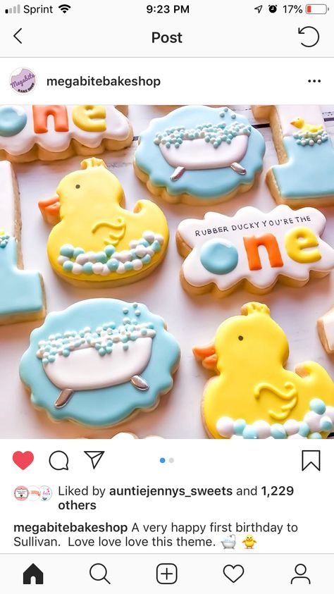 Rubber Ducky Cookies, Rubber Duck Cookies Decorated, Duckie Birthday Party, Rubber Duck Cookies, Baby Shower Food Recipes, Food Recipes Appetizers, Rubber Ducky Party, Rubber Ducky Birthday, Rubber Duck Birthday