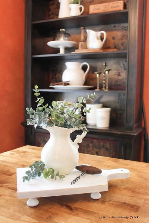 Diy Table Risers Display Ideas, Diy Table Risers, Diy Wooden Table, Table Risers, Table Riser, Artsy Decor, Closet Makeover Diy, Industrial Bookcases, Kitchen Island Table