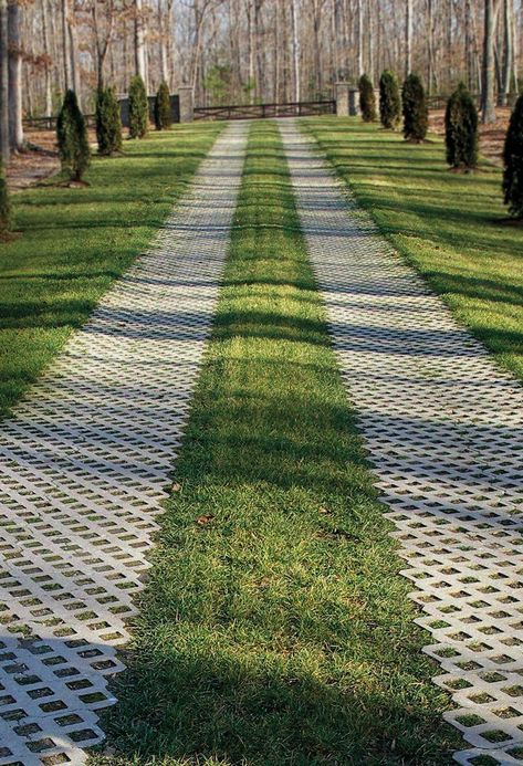 13 Elegant and Awe-Inspiring Driveway Paving Ideas Grass Driveway, Grass Pavers, Paving Ideas, Driveway Paving, Patio Pavers Design, Paver Walkway, Pathway Landscaping, Driveway Design, Driveway Landscaping