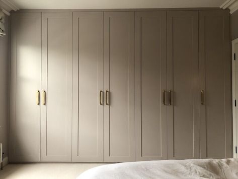 Wordrop Ideas Colour, Brown Cupboards Bedroom, Light Brown Cupboards Bedroom, Cream Fitted Wardrobes Bedroom, Ivory Wardrobe Bedroom, Room Wardrobe Design, Light Brown Bedrooms, Fitted Wardrobe Doors Oak, Clothes Cupboard