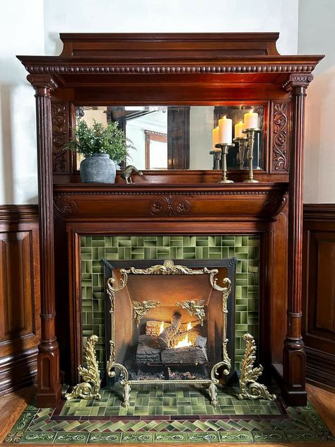 Fireplace Ideas Old Style, Historic Home Fireplace, Edwardian Fireplace Surround, Antique Fireplace Mantels Decor, Closed Fireplace Ideas, Bedroom Fireplace Victorian, Spanish Fireplace Ideas, Harry Potter Fireplace, Fae Cottage