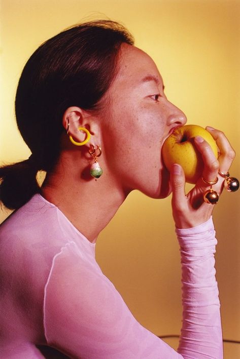 Lea Colombo, Wild Jewelry, Friendship Stories, Eating Fruit, Peach Puff, New York Photography, Fruit Photography, Poses References, London Photography