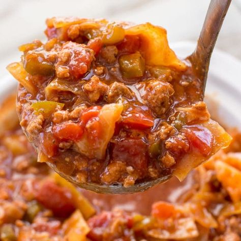 Slow Cooker Cabbage Roll Soup (keto + low carb) - Maebells Cabbage Slow Cooker Recipes, Low Carb Cabbage, Cabbage Slow Cooker, Slow Cooker Cabbage, Slow Cooker Cabbage Rolls, Winter Vegetable Soup, Soup Keto, Keto Soups, Cabbage Roll Soup