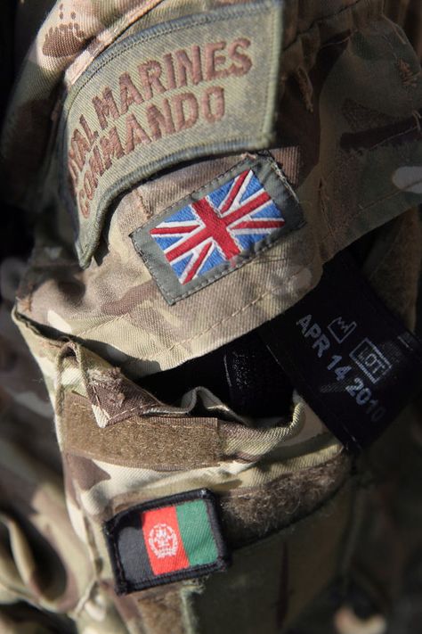 @: Great Britain's Royal Marine Commandos or, officially, The Corps of Her Majesty's Royal Marines British Royal Marines, Marine Commandos, Royal Marine Commando, British Armed Forces, Military Units, Royal Marines, Men In Uniform, Military Men, Navy Seals