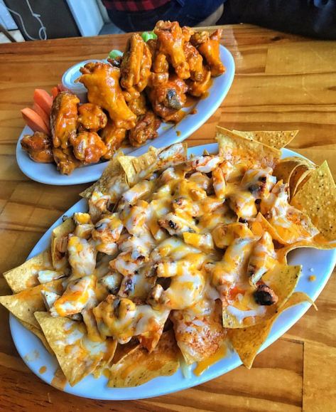 Cheesy Nachos, Taste Made, Food T, Pretty Food, Food Cravings, Nachos, Diy Food Recipes, Food For Thought, Savoury Food