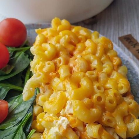 Trisha Yearwood’s Slow Cooker Mac and Cheese - Trisha Yearwood Mac And Cheese, Mac And Cheese Crockpot, Slow Cooker Mac And Cheese, Trisha Yearwood Recipes, Crockpot Mac And Cheese, Spicy Cheese, Mac Cheese Recipes, Trisha Yearwood, Macaroni N Cheese Recipe