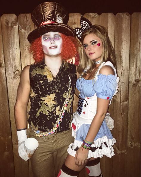 Alice In Wonderland Couple Costume, Partner Costumes, Halloween Couple Costume, Halloween Couple, Couple Costume, Couple Costumes, Alice In Wonderland Costume, Halloween 2022, Costumes Ideas