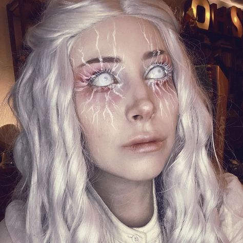 White Witch Costume, Stella Makeup, Ghost Makeup, Angel Makeup, Theatre Makeup, Ghost Of Christmas Past, Witch Makeup, Makeup Is Life, Halloween Makeup Inspiration