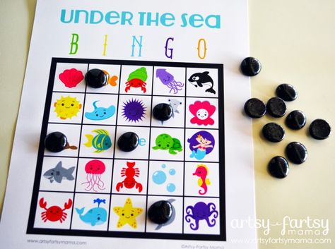 Free Printable Under the Sea Bingo at artsyfartsymama.com #printable #bingo #freeprintable Recipes Printables, Cat Mad, Under The Sea Crafts, Sea Activities, Ocean Birthday, Free Printable Games, Ocean Party, Sea Birthday Party, Mad Hatters