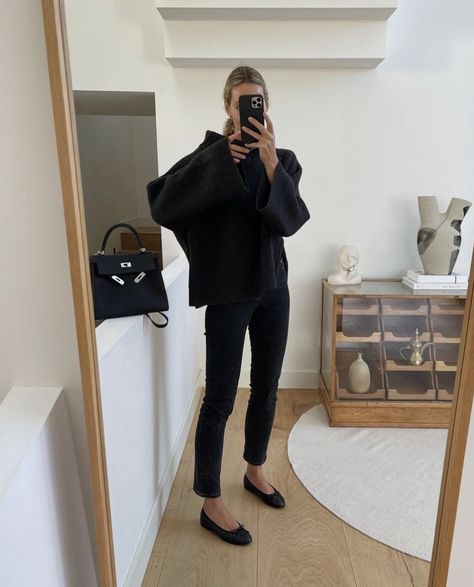 Anouk Yve Style, Chanel Flats Outfit, Anouk Yve, Flats Outfit, All Black Outfit, Mode Inspo, Fall Street Style, 가을 패션, Fall Style