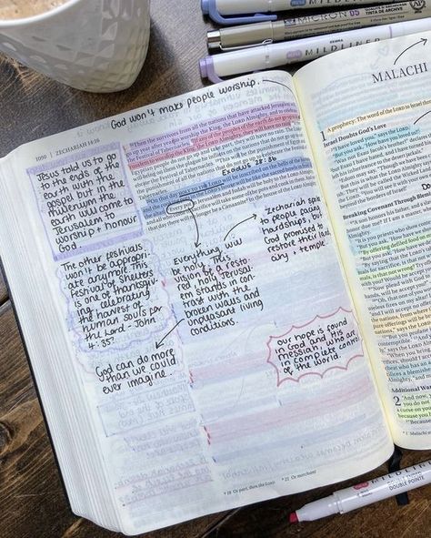 Bible Diary, Bible Annotations, God Rules, Cute Bibles, Bible Journaling Ideas Drawings, Bible Study Help, Bible Journal Notes, Bible Doodling, Inspire Bible Journaling