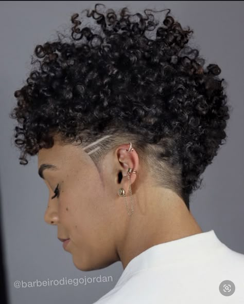 Really Short Hair Curly, Curly Pixie Mohawk, Undercut Hairstyles Women Black, Small Undercut, Undercut Natural Hair, Pixie Mohawk, Pixie Hairstyles Short, Short Curly Crochet Hair, Undercut Curly Hair