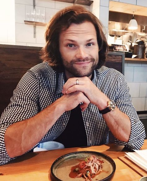 Jared Padalecki Instagram, Genevieve Cortese, Genevieve Padalecki, Jensen And Misha, Supernatural Pictures, Supernatural Sam, Jared And Jensen, Supernatural Seasons, Odaiba