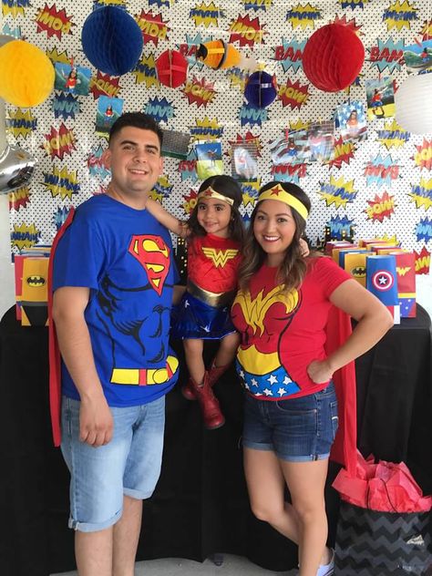 Wonder Woman Themed Birthday Party, Wonder Woman Birthday Party Decoration, Wonder Woman Party Ideas, Superhero Mom Shirt, Dc Superhero Girls Party, Diy Costumes Men, Mom And Dad Shirts, Wonder Woman Birthday Party, Women Party Ideas