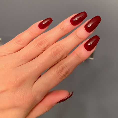 Dusky Skin Nails, Red Shellac Nails, Gel Nails Red, Red Shellac, Dusky Skin, Nail Paints, Nails Gel Nails, Nails Red, Cnd Shellac