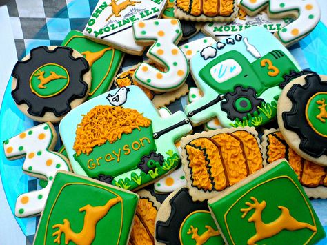 Tractor Birthday Party Theme, Tractor Cookies, John Deere Birthday Party, Barnyard Bash, Deer Birthday, John Deere Birthday, Cookie Board, Tractor Birthday Party, Farm Cookies