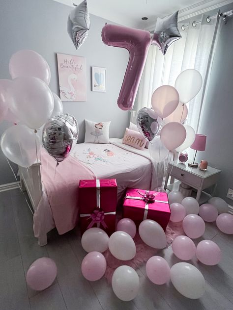 7th Birthday Girl Ideas, Girls 7th Birthday, Birthday Room Surprise, Baby Birthday Photoshoot, Girl Room Inspiration, Baby Milestones Pictures, Baby Birthday Themes, Second Birthday Ideas, Big Girl Bedrooms