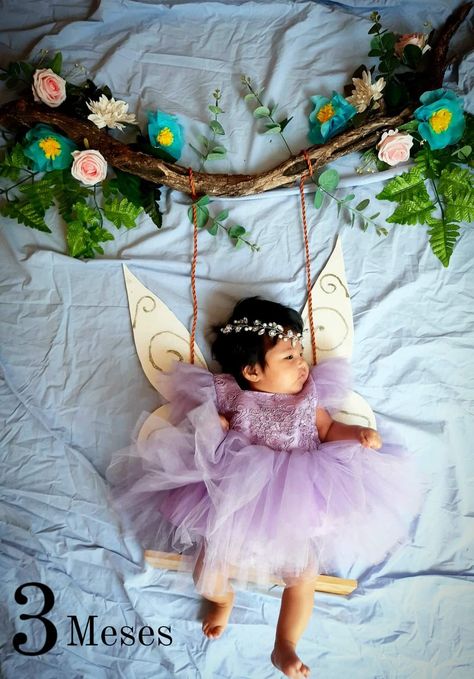 Twin Baby Photos, Girls Room Diy, One Month Baby, Monthly Baby Pictures, Monthly Baby Photos, Indian Baby, Newborn Baby Photoshoot, Instagram Photo Editing, Twin Babies