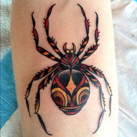 spider tattoos - Google Search Traditional Spider Web Tattoo Design, Spider Tattoo Traditional, Spider Tattoos, Beetle Tattoo, Spider Web Tattoo, Tier Tattoo, Web Tattoo, Kunst Tattoos, Tattoo Old School