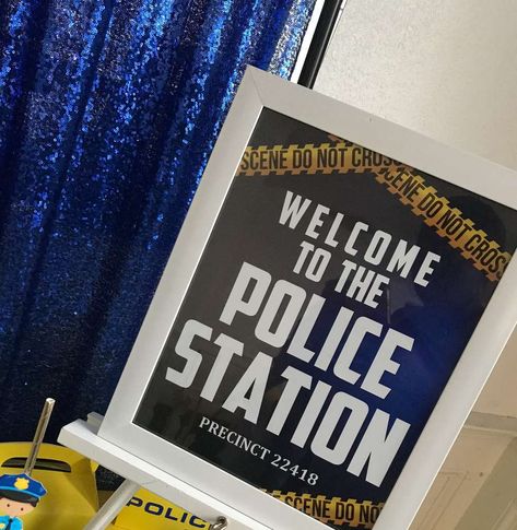 Officer Carsen’s Police Themed Birthday Party  | CatchMyParty.com Police Birthday Party Ideas Decoration, Police Themed Birthday Party Kids, Police Birthday Party Games, Police Officer Birthday Party, Police Birthday Party Ideas, Police Party Favors, Police Officer Party, Police Themed Birthday Party, Police Theme Party