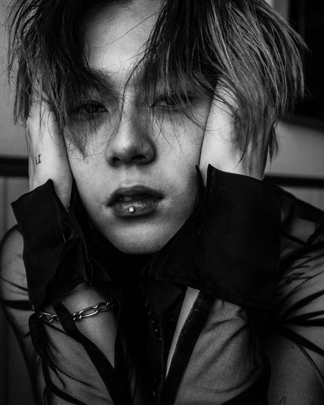 Kim Hyojong, Face Drawing Reference, E Dawn, Boy Pictures, Face Drawing, Portrait Drawing, Kpop Idol, Pretty People, Songwriting