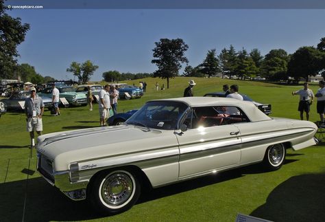 1961 Oldsmobile Starfire Image 1961 Oldsmobile, Cars Usa, Classic Cars Trucks Hot Rods, Old Classic Cars, Truck Design, American Cars, Dream Garage, S Car, Classic Cars Trucks