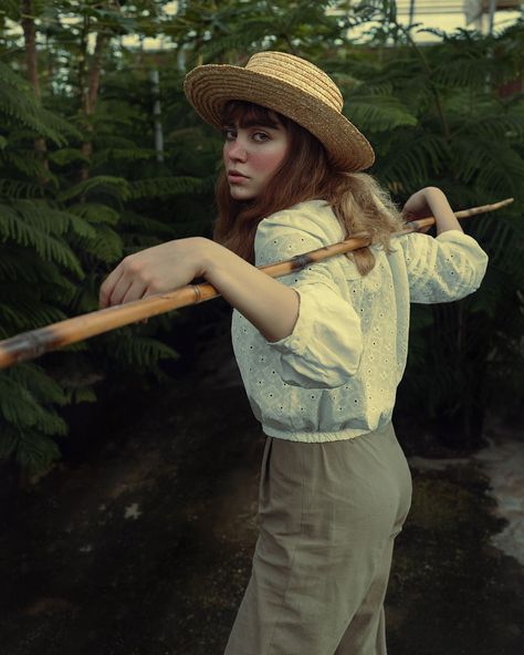 A woman in a straw hat holding a stick photo – Free Portrait Image on Unsplash Stick Reference, Night Portrait, Free High Resolution Photos, Stick Photo, Photoshoot Makeup, Portrait Images, A Stick, Transform Your Life, Fashion Shoot