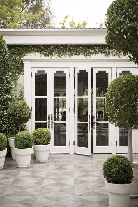 love these doors Casa Exterior, Landscape Designs, White Planters, Doors And Windows, Tropical Landscaping, French Door, Cool Ideas, Style At Home, Outdoor Rooms