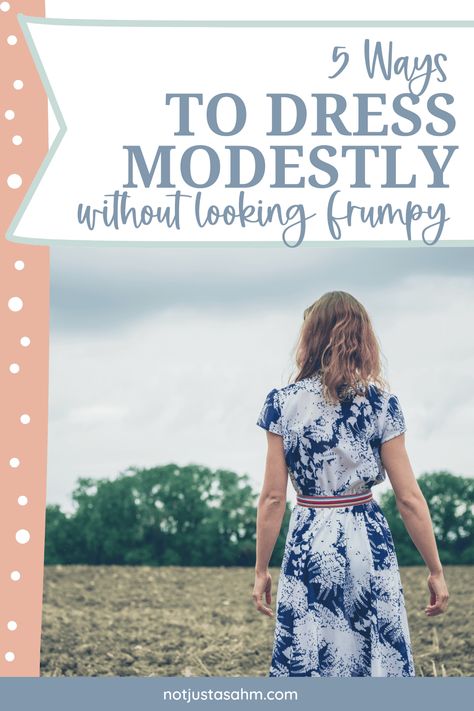 Are you looking for ways to dress modestly without compromising on style? You're in luck! Learn how to dress modestly and look your best with these 5 easy tips. Find out more and say goodbye to frumpy fashion! Modest Not Frumpy, Modest Outfit Christian, Marylike Modesty, How To Dress Modestly, Modest Catholic Outfits, Modest Mom Style, Mennonite Dress Ideas, Christian Fashion Modesty, Modest Outfits Christian