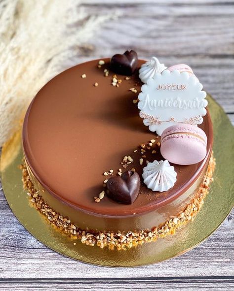 Entremet Decoration, Pastry Cake Design, Decoration Patisserie, Simple Cake Designs, Easy Cake, Layer Cake, Week End, Cake Designs, Chocolate Cake