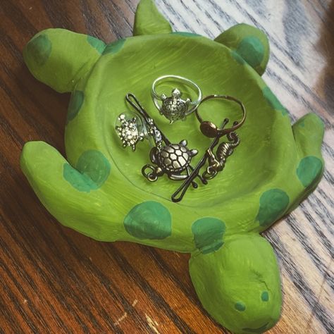 Turtle Jewelry Holder, Clay Crafts Turtle, Oven Bake Clay Jewelry Holder, Clay Ideas Turtle, Oven Clay Ideas, Hobby Lobby Craft Ideas, Plasticine Ideas, Clay Jewellery Holder, Hobby Lobby Crafts