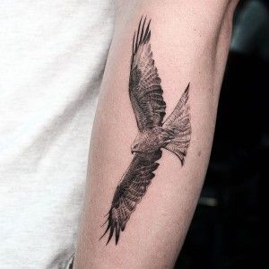 Men Forearm Tattoo Ideas, Eagle Tattoo Men, Forearm Tattoo Ideas, Tattoo Salon, Simple Tattoos For Guys, Eagle Tattoo, Tattoo Design Book, Hand Tattoos For Guys, Forearm Tattoo Men