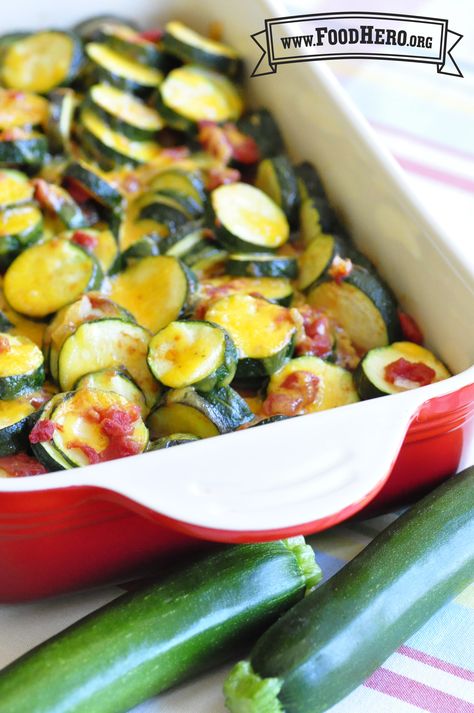 This Zucchini Tomato Bake makes a yummy and healthy side dish! #sidedish #veggies #zucchini #tomato Zucchini Tomato Bake, Recipes Squash, Baked Tomato Recipes, Tomato Bake, Vegetable Bake, Dash Recipe, Flower Recipes, Recipe Zucchini, Recipes Zucchini